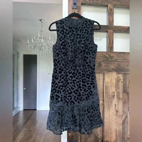 Ann Taylor Womens 6 Black Cheetah Velvet Mock Neck Party Sheath Dress Sleeveless - Picture 4 of 11